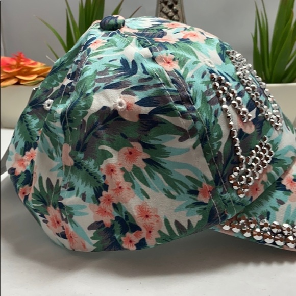 Capelli New York Statement Logo Floral Baseball Cap - Picture 3 of 7